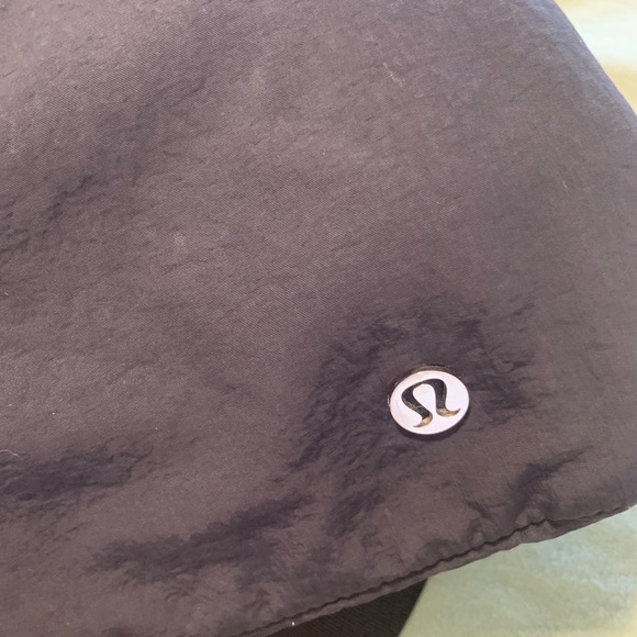 Lululemon On My Level Tote Bag - Picture 4 of 8